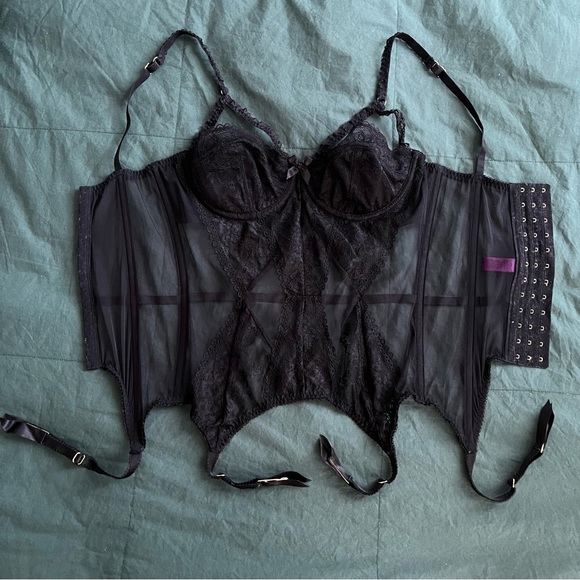 Agent Provocateur Black Lace Corset - Picture 5 of 14